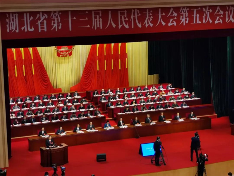 程力專汽2021年確定85億產(chǎn)值目標(biāo)，湖北省政協(xié)委員、隨州市人大代表程力集團總經(jīng)理程阿羅出席“兩會”力推隨州專汽應(yīng)急產(chǎn)業(yè)雙核發(fā)展