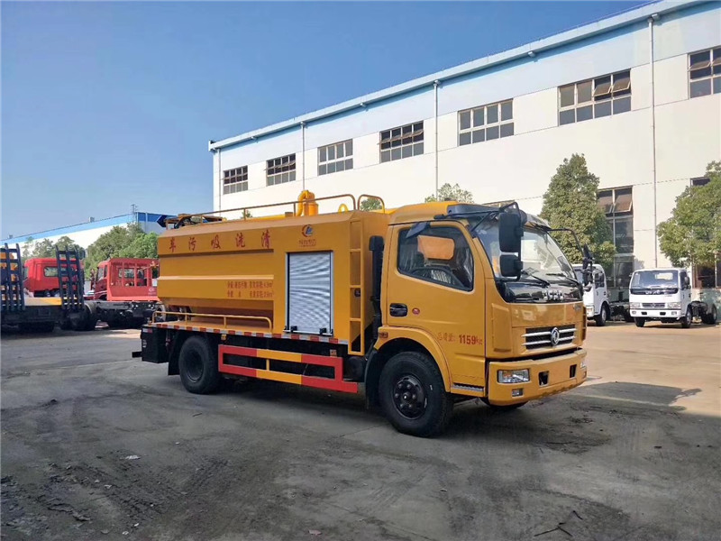 一款專(zhuān)注于市政工程的疏通清洗車(chē)，東風(fēng)天錦高壓清洗管道疏通車(chē)