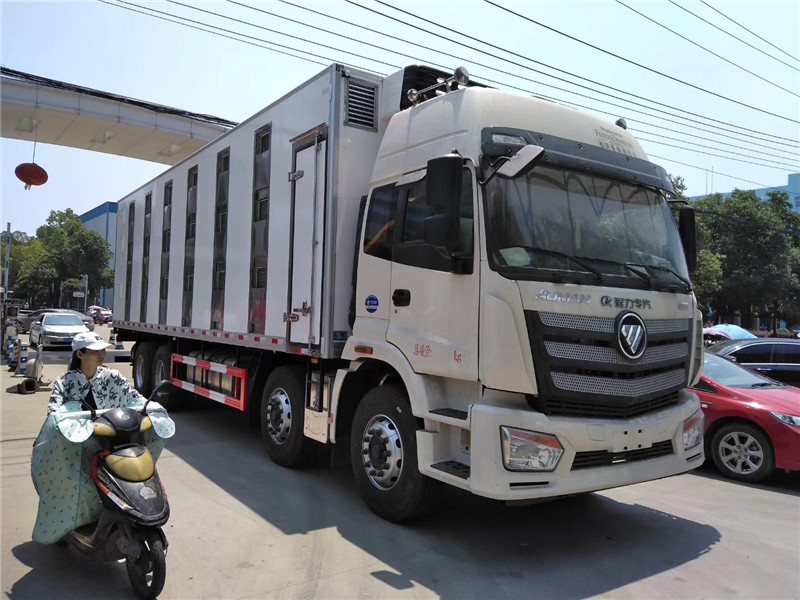 東風天龍畜禽運輸車減少死亡率，提高運輸效率，自動化程度高