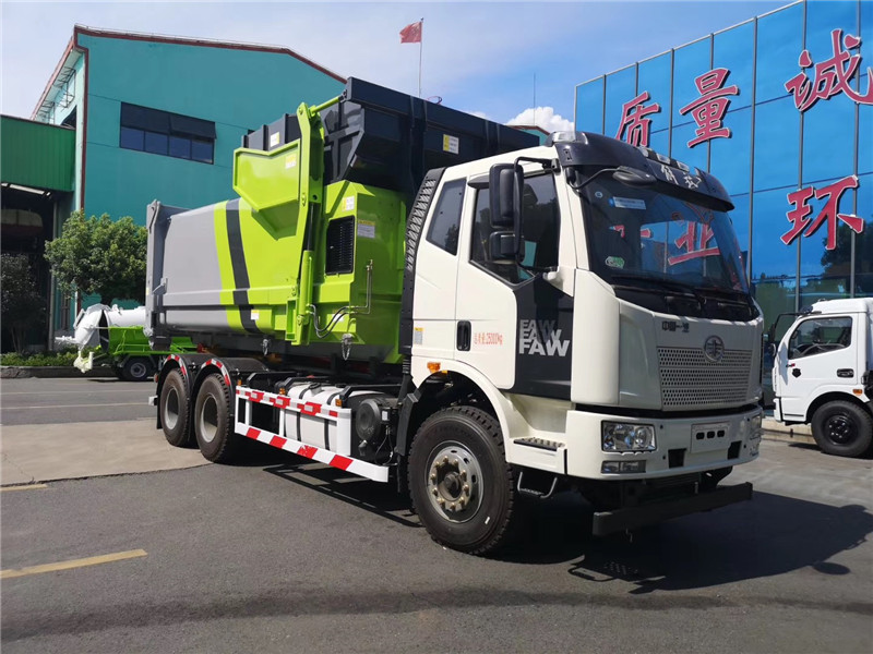 東風8方壓縮式垃圾車箱體采用武鋼優(yōu)質Q345錳鋼制作