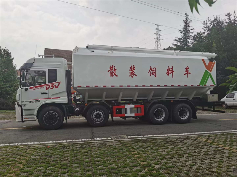 今日推薦：東風(fēng)暢行前四后八散裝飼料車保證“菜籃子”產(chǎn)品產(chǎn)的出、運(yùn)的走、供得上