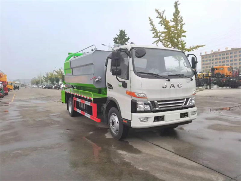 特惠！特惠！江淮駿鈴V7清洗吸污車(chē)，專(zhuān)治市區(qū)管道“梗塞”