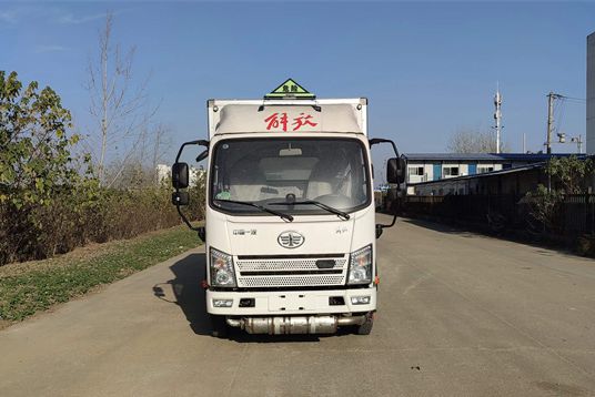 解放虎VR危險(xiǎn)品廂式車（3.4米長(zhǎng)廂體）